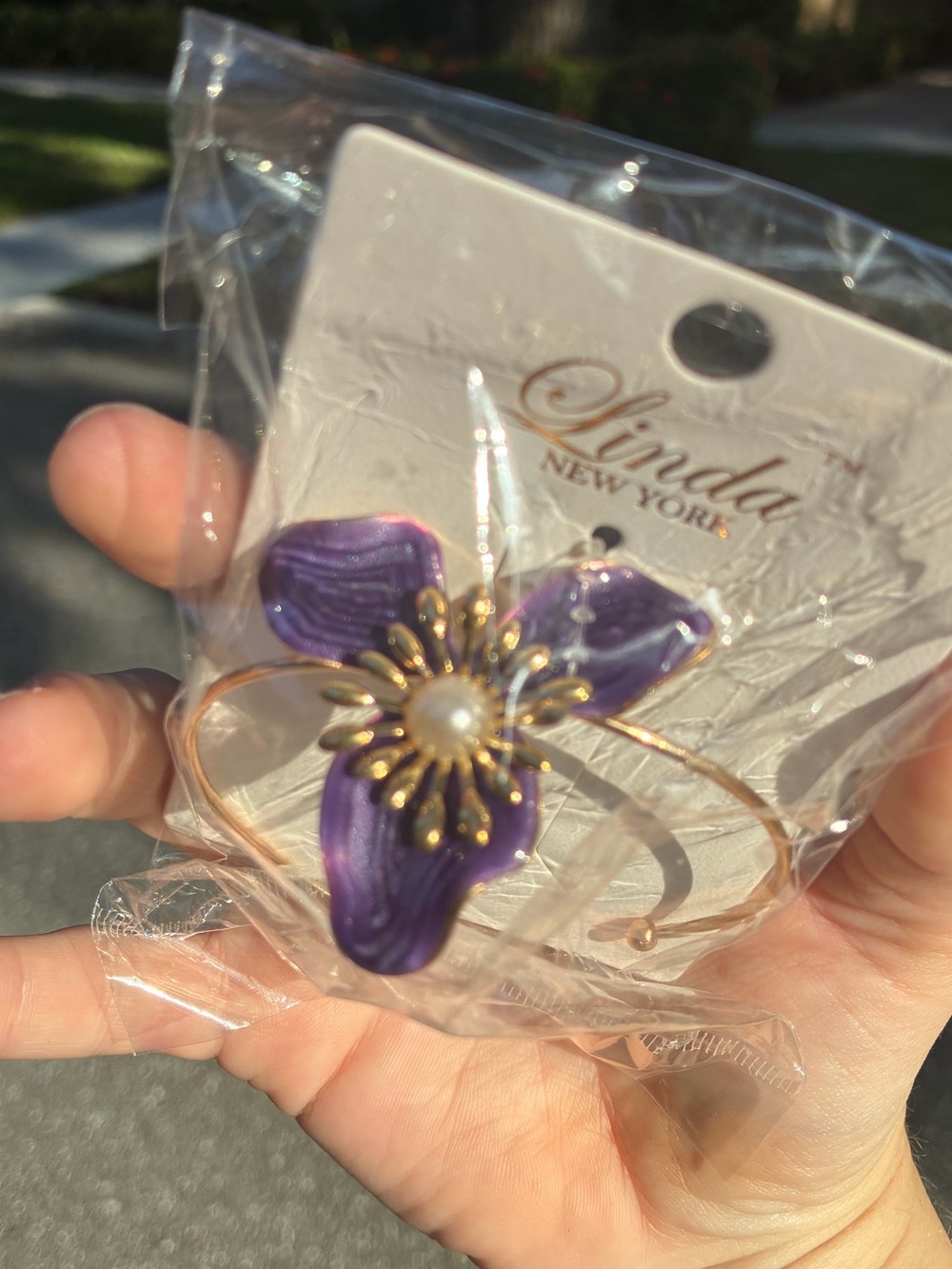 Linda New York Gold Purple Enamel Floral Open Cuff Bangle Bracelet NWT - Picture 3 of 6